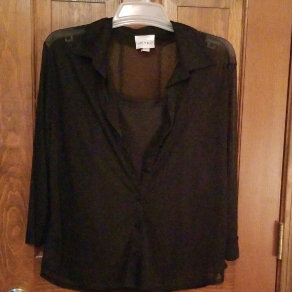 Sheer blouse. - Picture 6 of 7